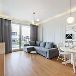 Golden Apartment Prestige With Parking In Warsaw Bemowo