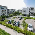 Golden Apartment Prestige With Parking In Warsaw Bemowo