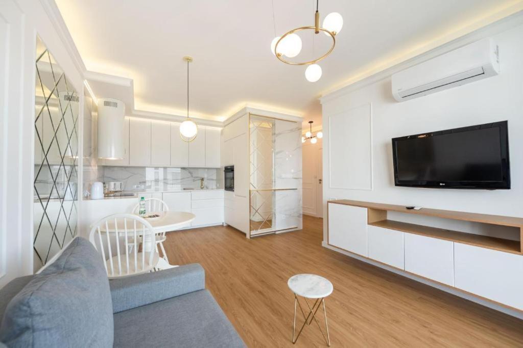 Apartament Golden Prestige With Parking In Bemowo *