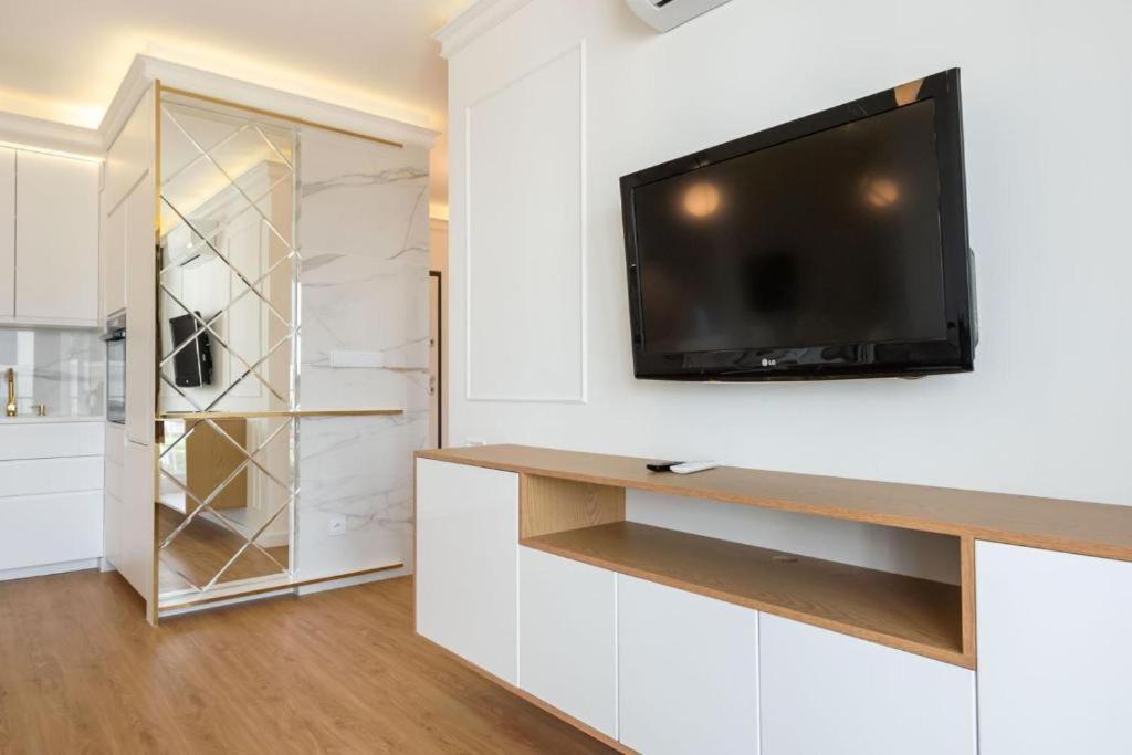 Apartament Golden Prestige With Parking In Bemowo Warszawa