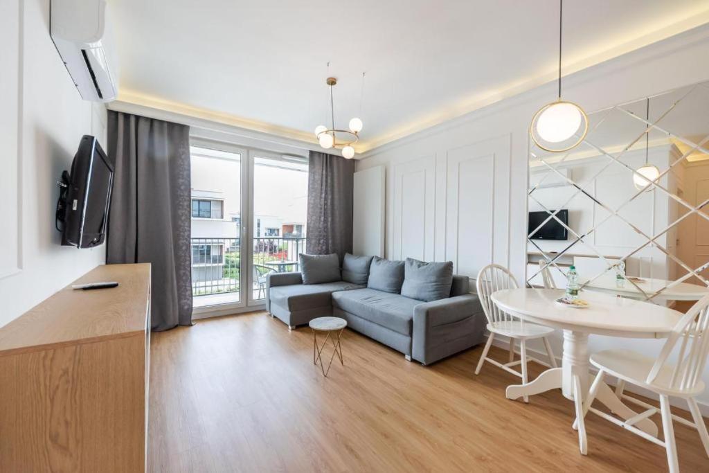 Golden Prestige With Parking In Bemowo * Warszawa